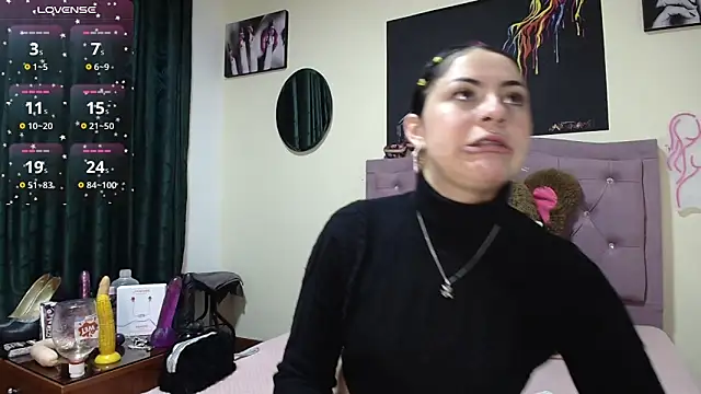 Emmie Hot online show from November 14, 2025, 12:09 pm