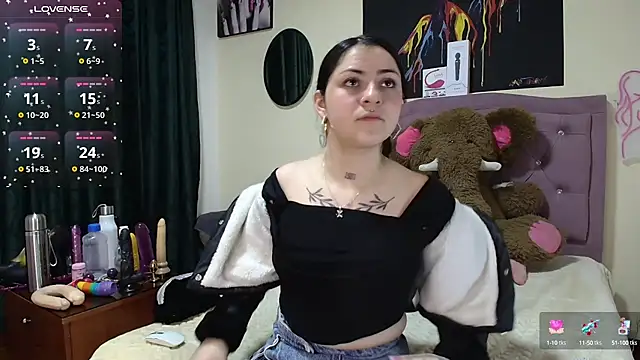 Emmie Hot online show from September 27, 2025, 12:11 pm