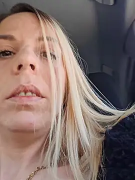 SweetyNinaOff1 online show from March 22, 2026, 1:23 pm