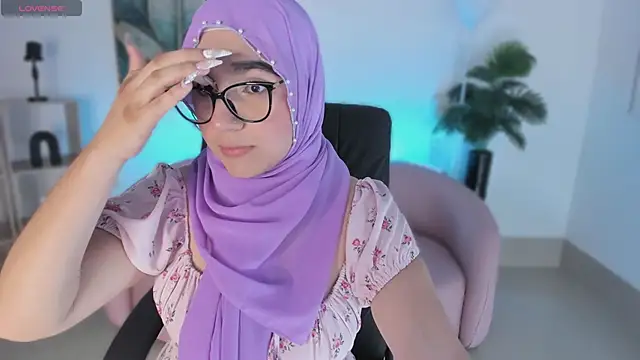 Ayha khalaf online show from September 12, 2025, 1:17 am