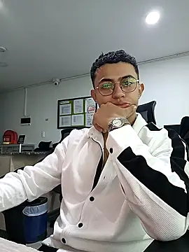 Thonny-becker online show from February 22, 2025, 10:42 pm