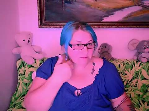 Marryllunax online show from October 12, 2025, 4:52 pm