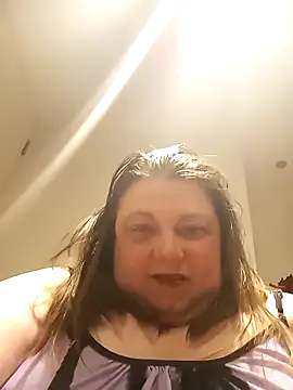 HotHornyEmmaX online show from April 8, 2026, 8:43 pm