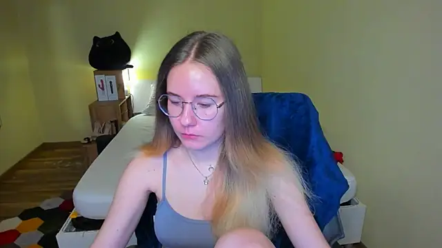 EmilyPaw online show from February 14, 2025, 8:26 pm