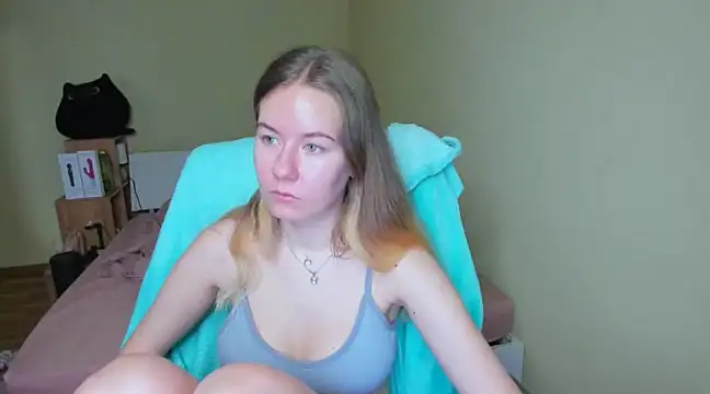 EmilyPaw online show from March 16, 2025, 7:37 am