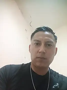 Snapshot of LuisMex1998 chatting on May 25, 2026, 3:50 am LuisMex1998 online show from May 25, 2026, 3:50 am