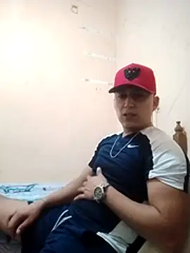 LuisMex1998 online show from October 25, 2025, 11:27 pm