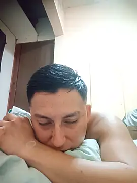 LuisMex1998 online show from July 11, 2026, 1:06 am