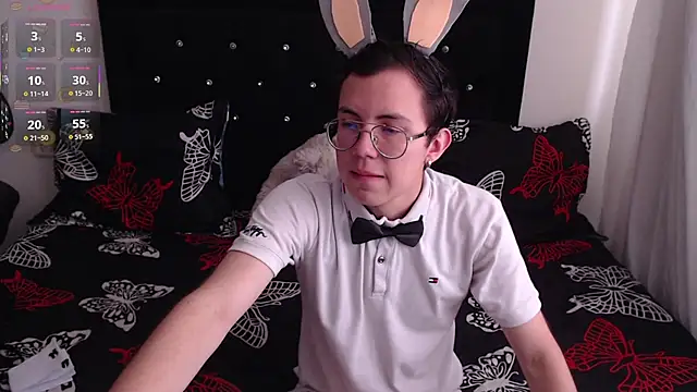 Tina 4 Charlie online show from March 3, 2025, 2:17 pm