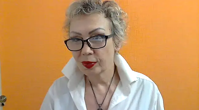 NessyJenixs online show from March 7, 2025, 9:17 pm