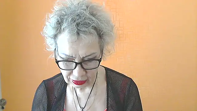NessyJenixs online show from March 5, 2026, 7:38 am