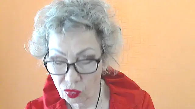 Snapshot of NessyJenixs chatting on April 29, 2026, 6:28 am NessyJenixs online show from April 29, 2026, 6:28 am