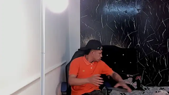 carlos alber12 online show from November 7, 2025, 3:27 pm