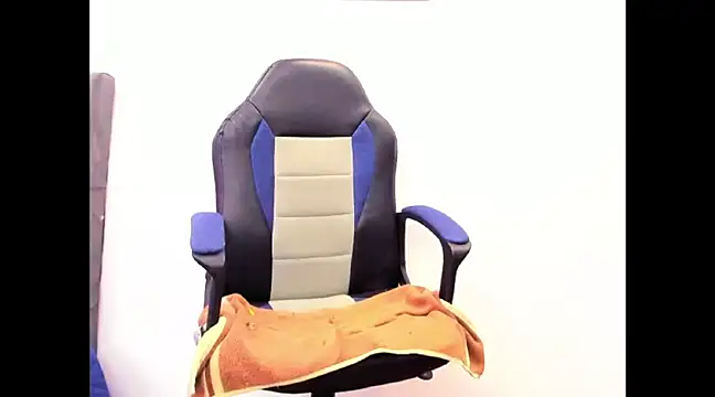 carlos alber12 online show from March 20, 2025, 6:09 pm