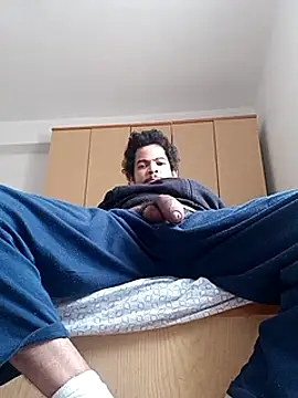 Snapshot of cingonduro chatting on March 9, 2025, 6:43 pm cingonduro online show from March 9, 2025, 6:43 pm