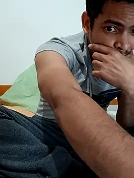 Snapshot of cingonduro chatting on November 6, 2025, 6:45 pm cingonduro online show from November 6, 2025, 6:45 pm