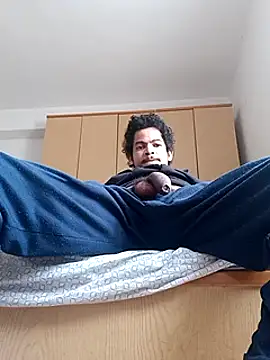 Snapshot of cingonduro chatting on March 9, 2025, 12:31 pm cingonduro online show from March 9, 2025, 12:31 pm