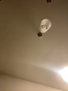 theprettysoles online show from December 15, 2025, 11:42 pm