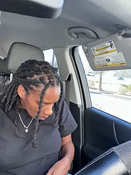 Snapshot of theprettysoles chatting on November 28, 2025, 2:28 pm theprettysoles online show from November 28, 2025, 2:28 pm