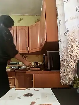 Laura Kiss online show from January 16, 2026, 4:49 am