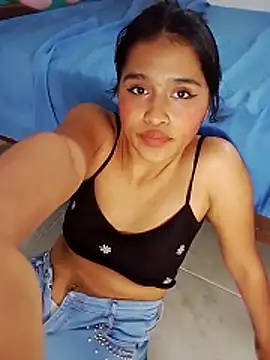 Morenalatina-hotsex online show from March 7, 2026, 9:20 pm