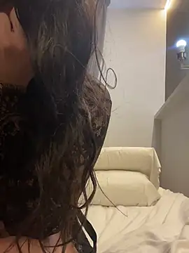 Lobna-alami online show from April 10, 2026, 5:47 am