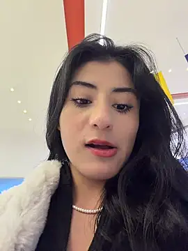 Snapshot of fiorella_paris chatting on November 23, 2025, 10:09 pm fiorella paris online show from November 23, 2025, 10:09 pm