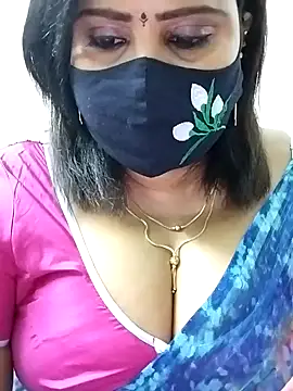 Queenflowerr online show from September 11, 2025, 5:40 am