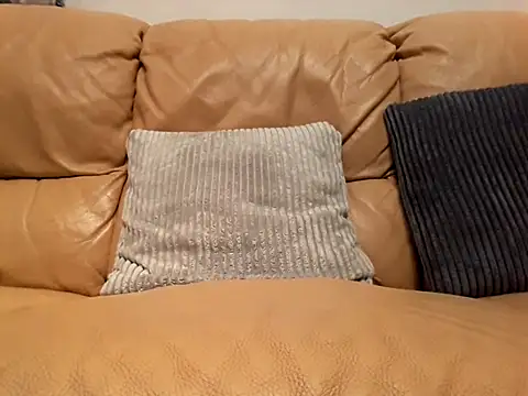 Snapshot of Berniwix2 chatting on February 21, 2026, 5:31 am Berniwix2 online show from February 21, 2026, 5:31 am