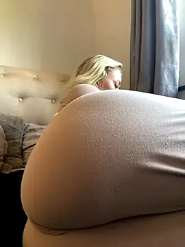 blissdimicco online show from October 30, 2025, 10:13 am