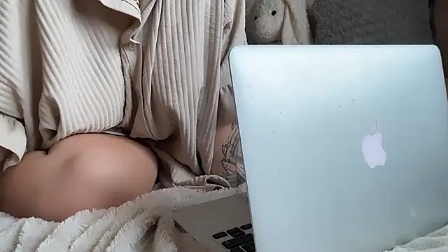 blissdimicco online show from April 9, 2026, 4:35 pm