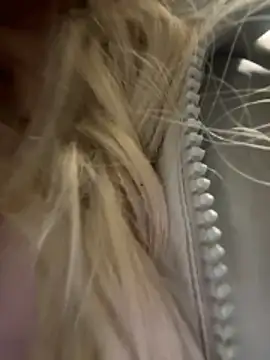 blissdimicco online show from November 11, 2025, 10:54 am