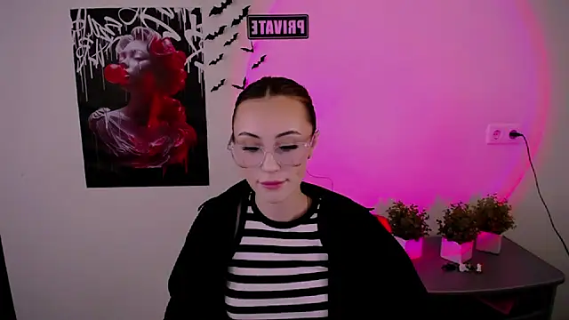 Nikonara Love online show from March 12, 2025, 2:34 pm