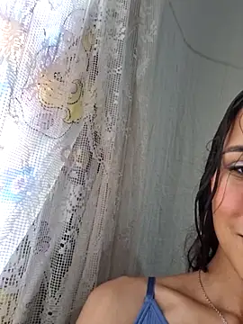 novinhatransexy online show from May 28, 2026, 6:14 pm