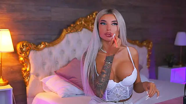 Snapshot of Juicy_Jessye chatting on July 1, 2026, 8:53 pm Juicy Jessye online show from July 1, 2026, 8:53 pm