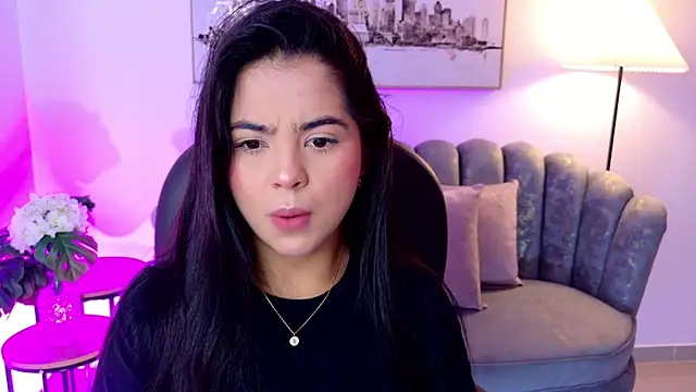 Snapshot of Layla_Breezee chatting on May 1, 2026, 11:59 am Layla Breezee online show from May 1, 2026, 11:59 am