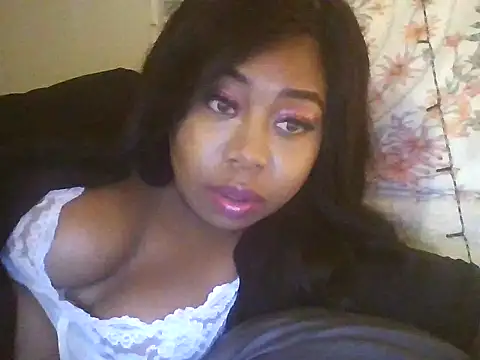 angeliquebelcali online show from September 13, 2025, 6:35 am