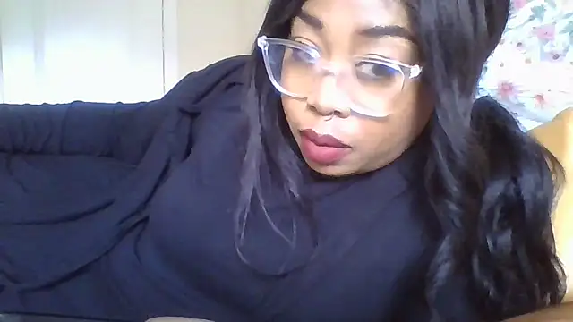 angeliquebelcali online show from September 18, 2025, 8:12 pm