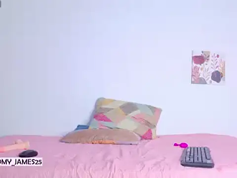 nahomy james25 online show from February 12, 2025, 12:22 pm