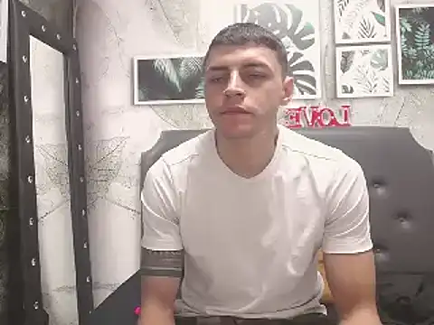 Snapshot of Frank_Millers chatting on March 18, 2025, 5:55 pm Frank Millers online show from March 18, 2025, 5:55 pm