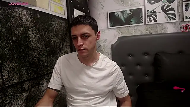 Snapshot of Frank_Millers chatting on March 5, 2025, 2:25 am Frank Millers online show from March 5, 2025, 2:25 am