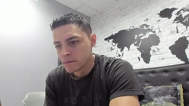 Snapshot of Frank_Millers chatting on December 2, 2025, 7:15 pm Frank Millers online show from December 2, 2025, 7:15 pm