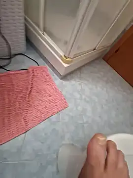 Velly82 online show from April 20, 2026, 4:52 pm