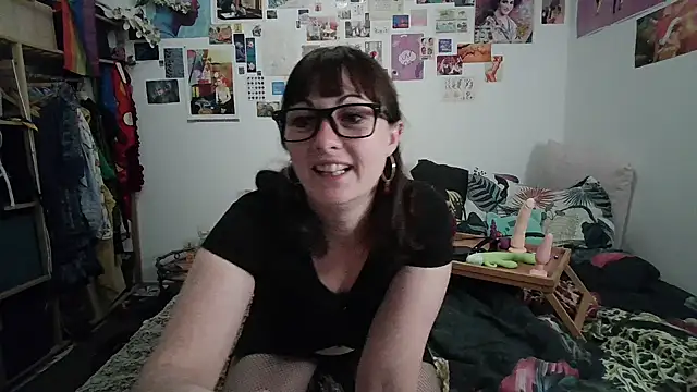 AdorahB3ll3 online show from March 3, 2025, 8:11 pm