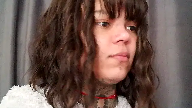 serena  vedette online show from December 16, 2025, 11:03 am