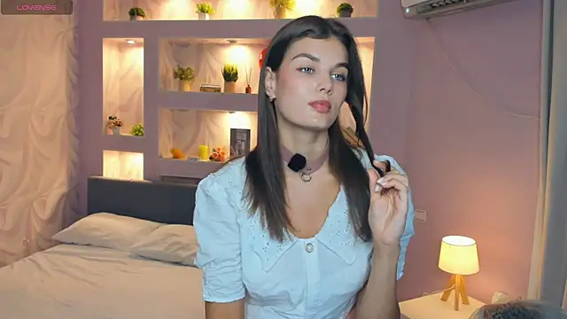 FloraDobb online show from September 14, 2025, 7:09 am