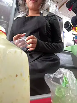 Snapshot of Meraryy chatting on April 10, 2026, 5:42 pm Meraryy online show from April 10, 2026, 5:42 pm