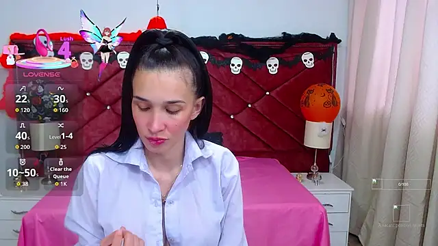 victoria adams07 online show from October 13, 2025, 8:10 pm