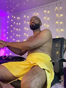 Simon Basset online show from September 9, 2025, 6:50 pm