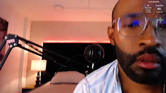 Simon Basset online show from March 19, 2025, 9:16 pm